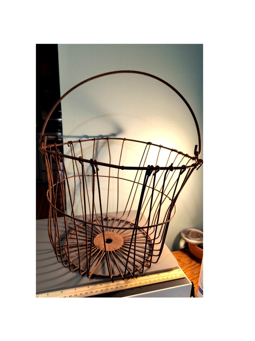 898. Metal Wire Oyster Gathering Basket Vintage Rusty Crusty